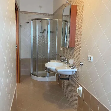 In 42842 Διαμέρισμα *